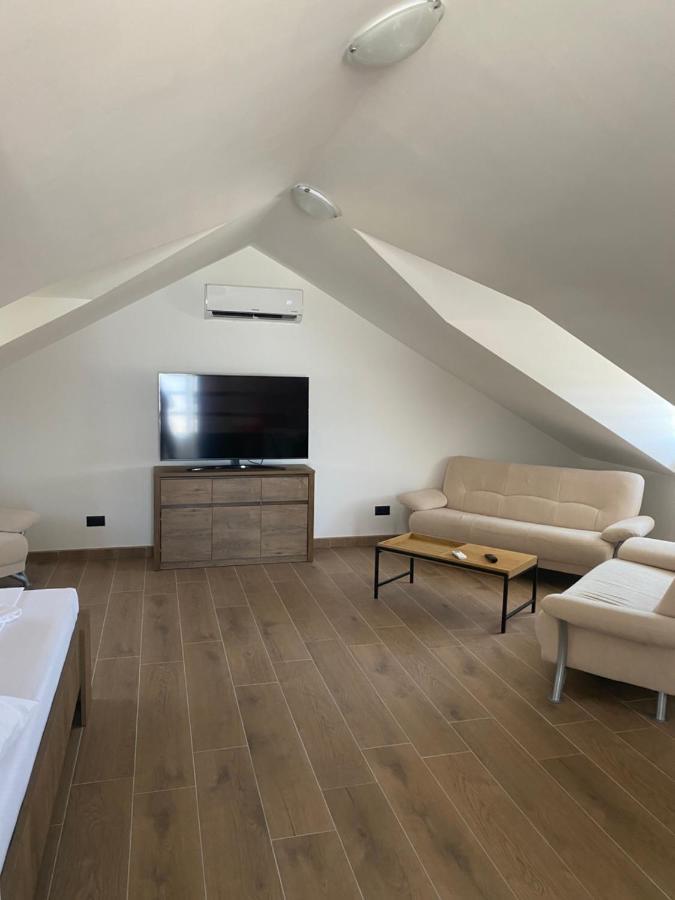 Harmony Suites Bol Luaran gambar