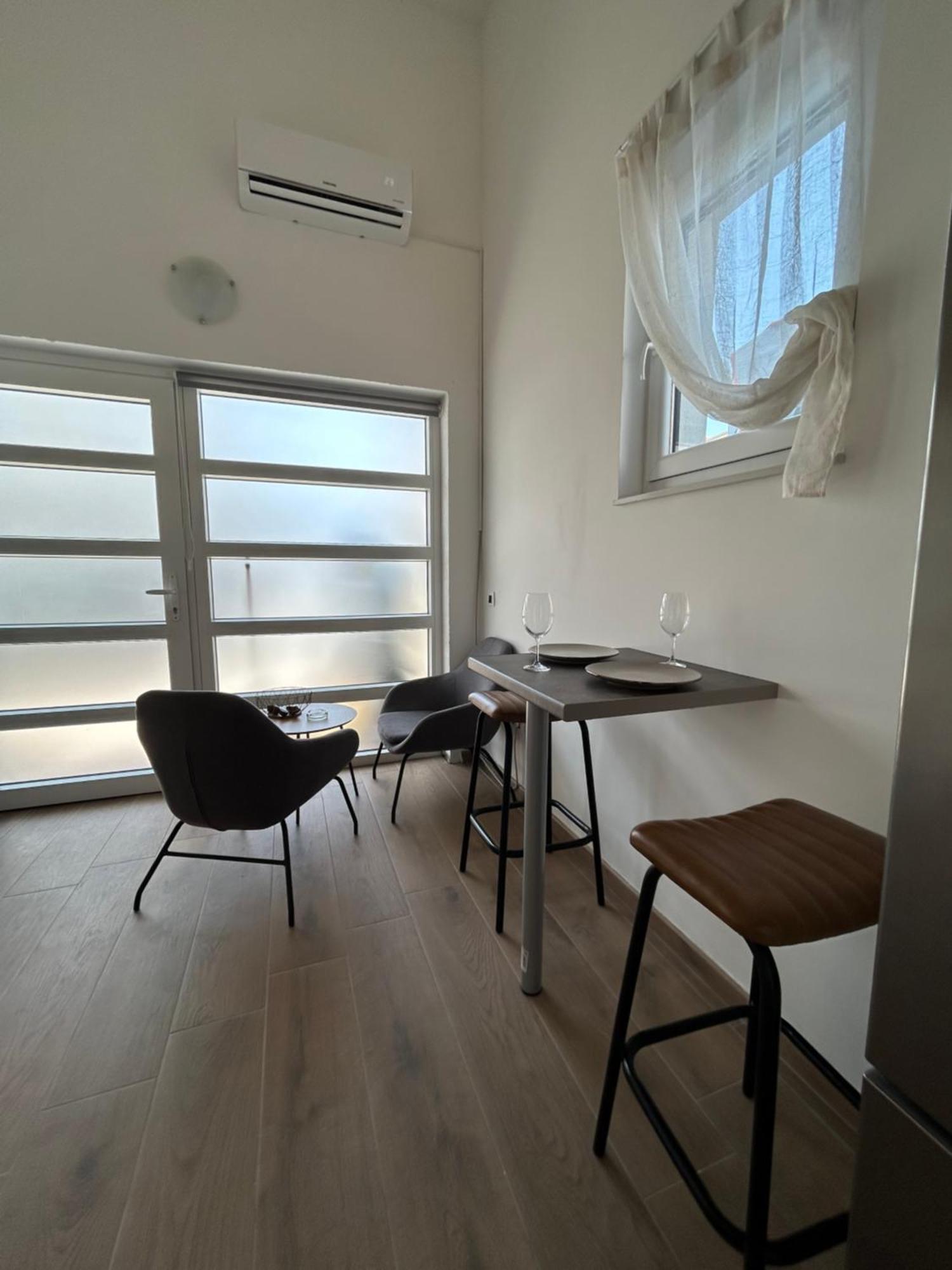 Harmony Suites Bol Luaran gambar