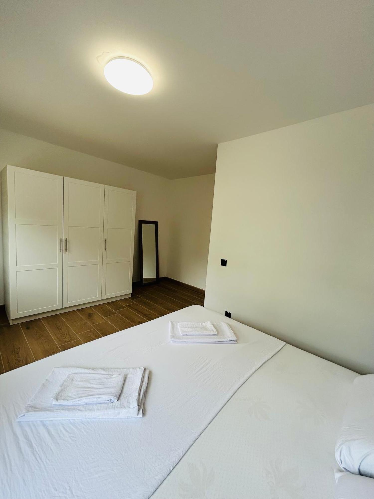 Harmony Suites Bol Luaran gambar